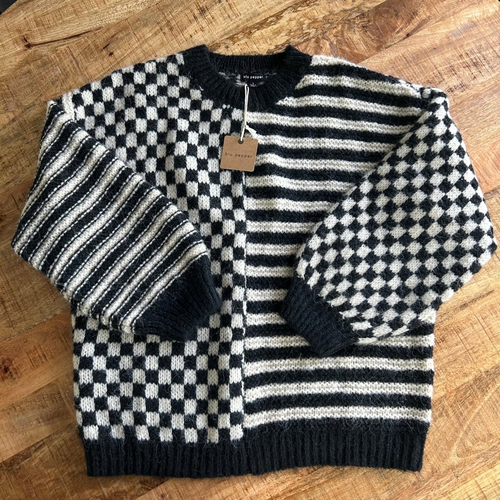 Blu Pepper Women's Large Mixed Pattern Checkerboard Striped Sweater Black Cream
